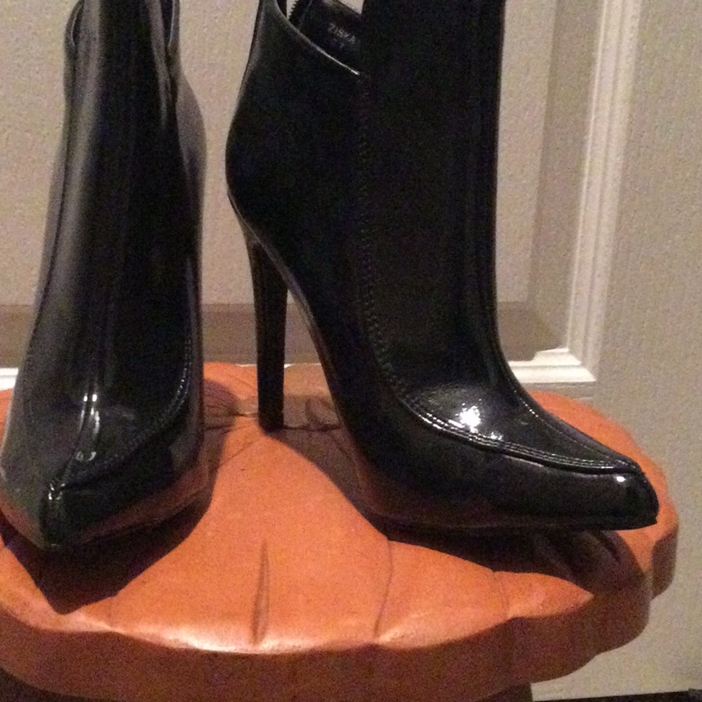 Women’s Booties